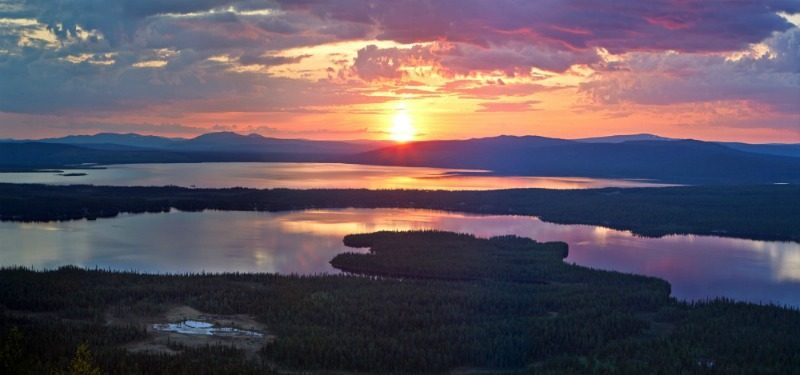 Midnight sun. Image: Tomas Utsi/imagebank.sweden.se Midnight sun. Image: Tomas Utsi/imagebank.sweden.se